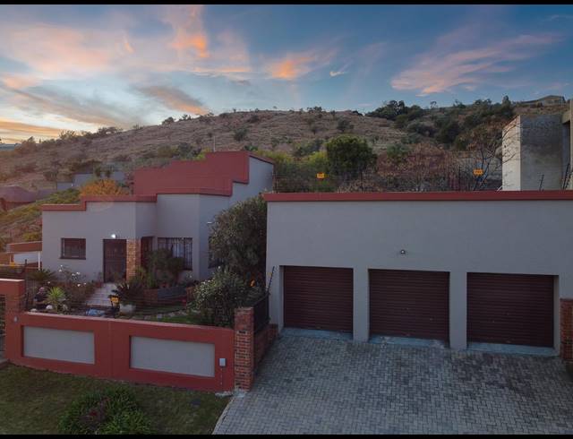 3 BEDROOM HOUSE FOR SALE IN WINCHESTER HILLS